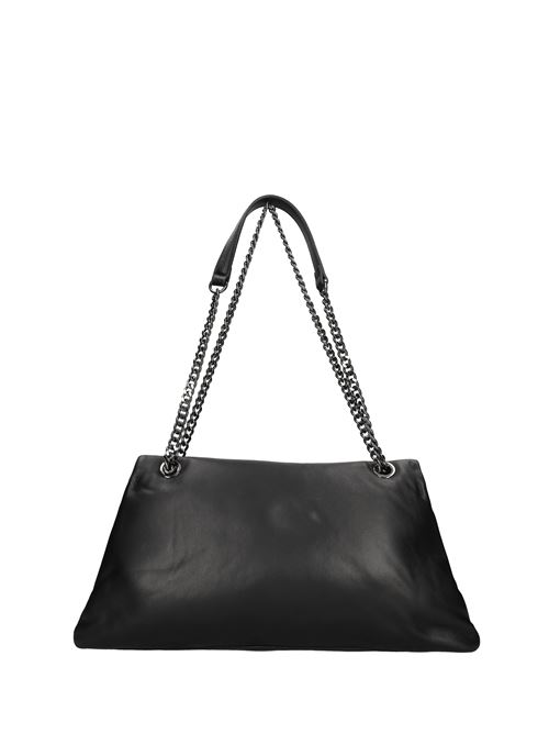  REBELLE | ALEXIS BIG-FLUFFYNERO